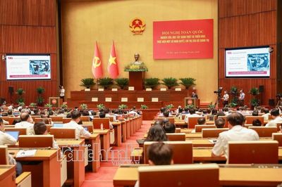 Hội nghị toàn quốc quán triệt và triển khai thực hiện một số nghị quyết, chỉ thị của Bộ Chính trị