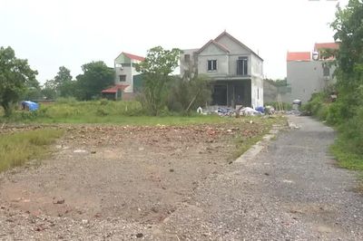 Giá nhà đất giảm, thanh khoản vẫn thấp