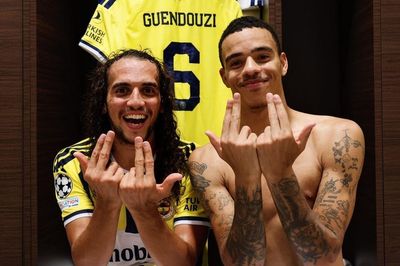 UEFA ra quyết định kỷ luật với Guendouzi và Greenwood trước trận gặp Roma