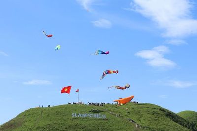 Quốc kỳ tung bay giữa thảo nguyên Slam Chiêm, điểm hẹn mới của du lịch Thái Nguyên