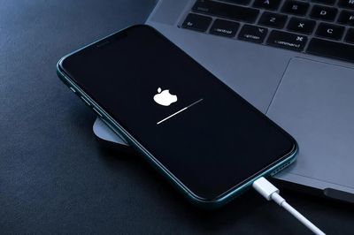 Muốn cập nhật iOS 27: 5 việc cần làm ngay để tránh mất dữ liệu và lỗi iPhone
