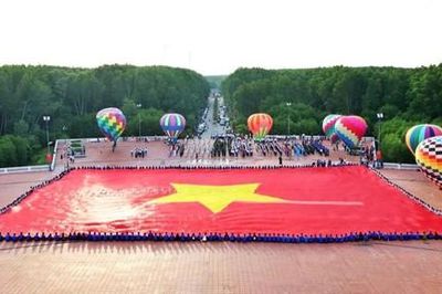 Trang nghiêm Lễ Thượng cờ Tổ quốc trong ngày hội non sông