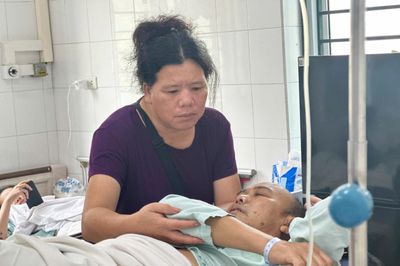 Chồng ngã ruộng bất tỉnh, vợ bán sạch cơ nghiệp 1 bò, 7 lợn vẫn không đủ tiền