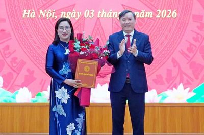 Bà Đinh Thị Mai giữ chức Phó Chủ tịch Viện Hàn lâm Khoa học xã hội Việt Nam