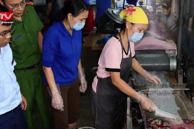 Dùng hàn the để bánh cuốn dai, giòn, một phụ nữ bị khởi tố