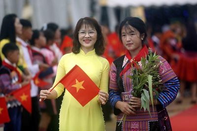 Những ngôi trường liên cấp mới gieo mầm tri thức nơi biên giới