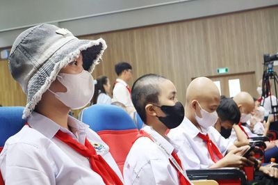 Lễ khai giảng đặc biệt của trẻ em mắc bệnh hiểm nghèo tại Thành phố Hồ Chí Minh