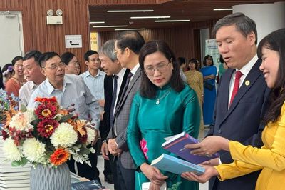 Khai mạc Không gian trưng bày 'Địa lý nhân văn - Kiến tạo phát triển'
