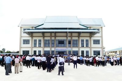 Niềm vui trước ngày khai giảng năm học mới ở khu vực biên giới Đắk Lắk