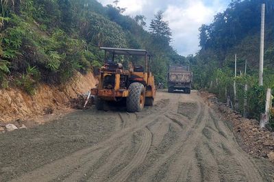 Tăng tốc triển khai dự án đường khẩn cấp vùng cao Phước Sơn