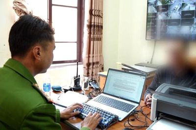 Ngược đãi vật nuôi nơi công cộng