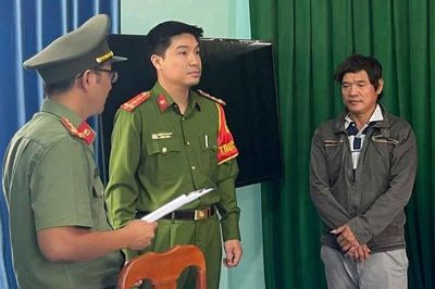 'Chơi súng' có ngày… xộ khám