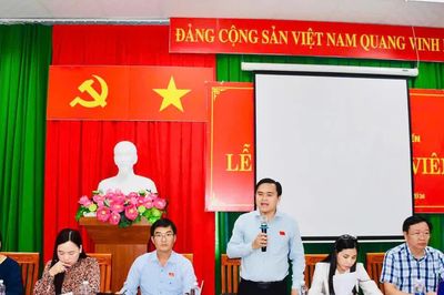 Các trường không để phát sinh chi phí ngoài các khoản thu theo quy định