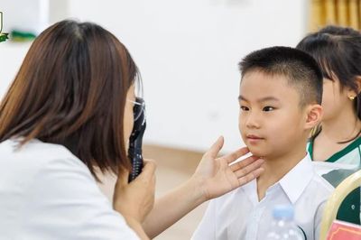Trường Phổ thông Phùng Hưng chăm sóc sức khỏe cho học sinh từ sớm