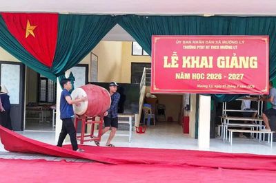 Hối hả chuẩn bị khai giảng ở các trường vùng cao, biên giới Thanh Hóa