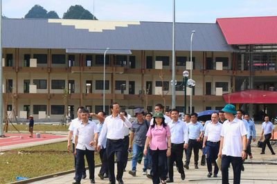Hướng đến bảo đảm đủ trường, đủ lớp, đủ giáo viên