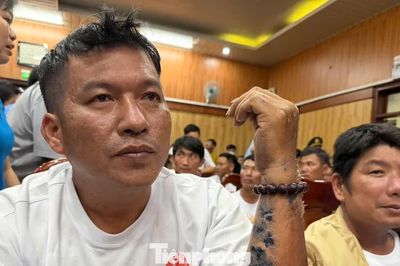4 ngày 3 đêm lênh đênh giữa biển: 32 ngư dân Đà Nẵng đã sống sót thế nào?