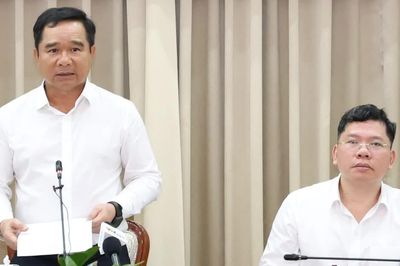 Chủ tịch TPHCM nói về nguyên nhân nhiều doanh nghiệp rời thị trường