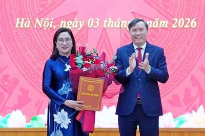 Bà Đinh Thị Mai giữ chức Phó Chủ tịch Viện Hàn lâm Khoa học xã hội Việt Nam