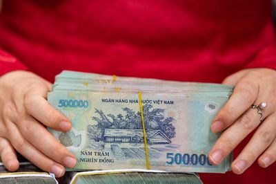 Trình Trung ương xem xét cải cách tiền lương vào tháng 3/2027