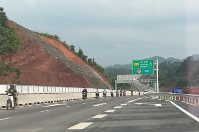 Người dân tự ý, cố tình đi vào công trường cao tốc Hữu Nghị-Chi Lăng