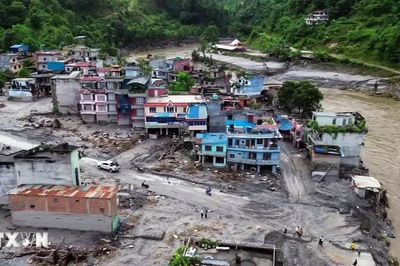 Lũ quét tại Nepal và Trung Quốc: Cứu sống 2 công nhân sau 10 ngày mắc kẹt