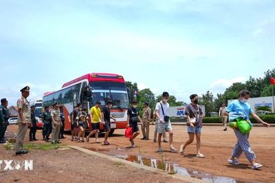 Tây Ninh: Tiếp nhận 86 công dân Việt Nam do Campuchia trao trả