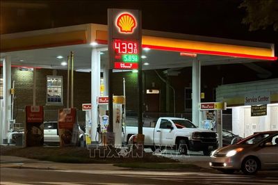 Giá dầu diesel tại Mỹ chạm đỉnh lịch sử do xung đột toàn cầu