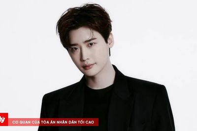 Lee Jong Suk bất ngờ rút khỏi bộ phim truyền hình mới do lịch quay bị thay đổi