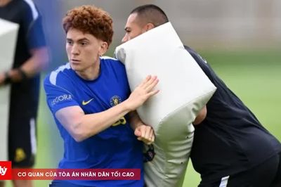 Chelsea tập luyện chiêu lạ trước đại chiến với Arsenal