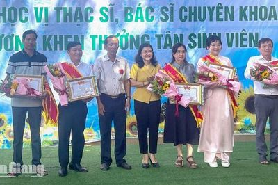 Nhơn Mỹ khen thưởng 339 tân sinh viên và vinh danh 6 trí thức