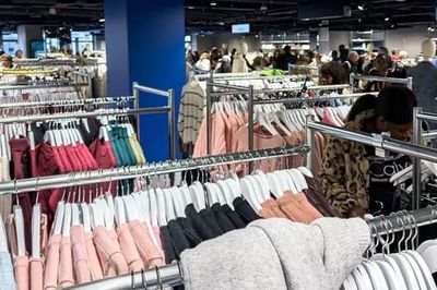 Pháp tăng phí môi trường lên 'thời trang siêu nhanh'