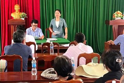 Trưởng Ban Tuyên giáo Tỉnh ủy Gia Lai dự sinh hoạt Chi bộ thôn Hòa Hiệp