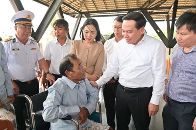 Nỗ lực cứu thành công 32 ngư dân gặp nạn trên biển Trường Sa: Mệnh lệnh từ trái tim người lính