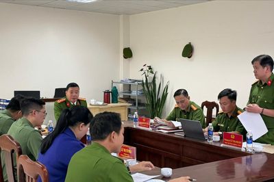 Tháo nút thắt, đẩy nhanh chuyển đổi số