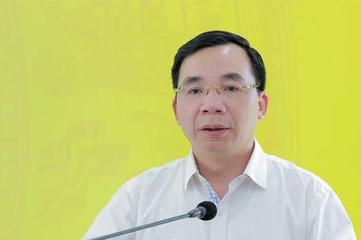 Chuẩn bị chu đáo các điều kiện phục vụ lễ khai giảng, tạo không khí phấn khởi cho cán bộ, giáo viên và học sinh bước vào năm học mới
