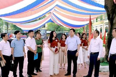 Chủ tịch UBND tỉnh Trần Duy Đông: Chuẩn bị chu đáo các điều kiện tổ chức khai giảng năm học mới