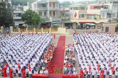 Tháng chín khai trường
