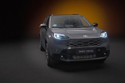 Toyota Yaris Cross GR SPORT 2027 được nâng cấp nhẹ, tăng chất thể thao