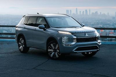 Mitsubishi Outlander đời mới chốt về Việt Nam năm nay
