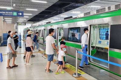 Hơn 408.000 lượt khách đi Metro Hà Nội miễn phí dịp Quốc khánh