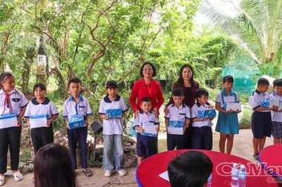 Hội LHPN tỉnh Cà Mau đồng hành cùng phụ nữ, trẻ em khó khăn ven biển