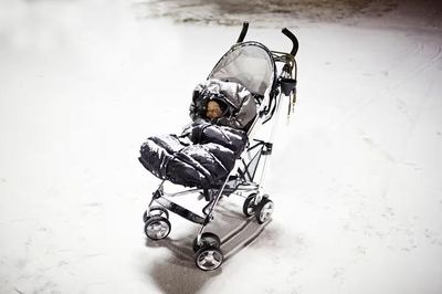Vì sao người Bắc Âu để trẻ nhỏ ngủ một mình ngoài trời giữa mùa đông?