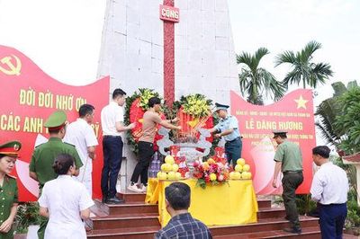 Xã Thanh Oai lấy mẫu 21 hài cốt liệt sĩ chưa xác định được thông tin