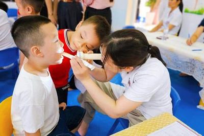 Chăm lo sức khỏe cho học sinh trước ngày khai giảng