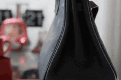 Khả Ngân khoe quà tiền tỷ từ chồng sắp cưới