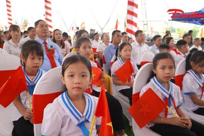Học sinh vùng biên Hà Tĩnh háo hức trong ngôi trường mới
