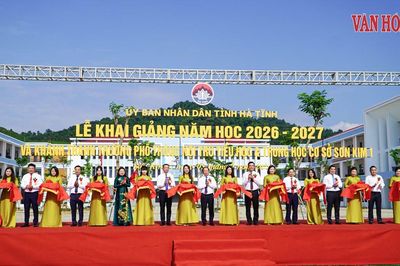 Rộn ràng ngày khai trường nơi vùng biên Hà Tĩnh