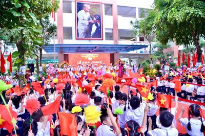 Một tiếng trống khai trường vang trên cả nước