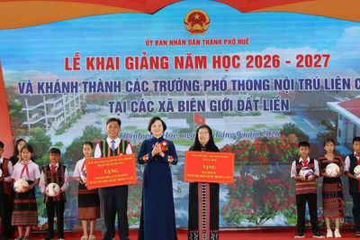 Phó Thủ tướng Phạm Thị Thanh Trà dự lễ khai giảng, khánh thành Trường Phổ thông nội trú A Lưới 3 (TP. Huế)